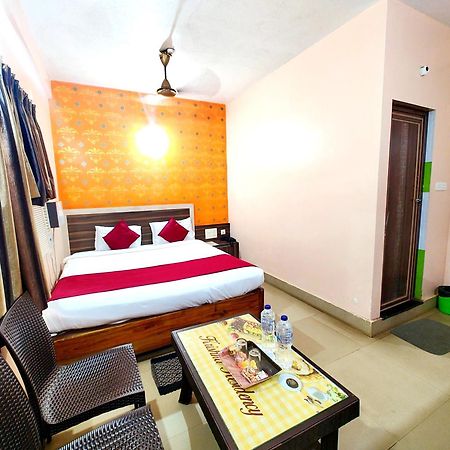 Goroomgo Krishna Residency Puri Near Sea Beach - Spacious Room With Excellent Service Awarded - Best Seller ภายนอก รูปภาพ