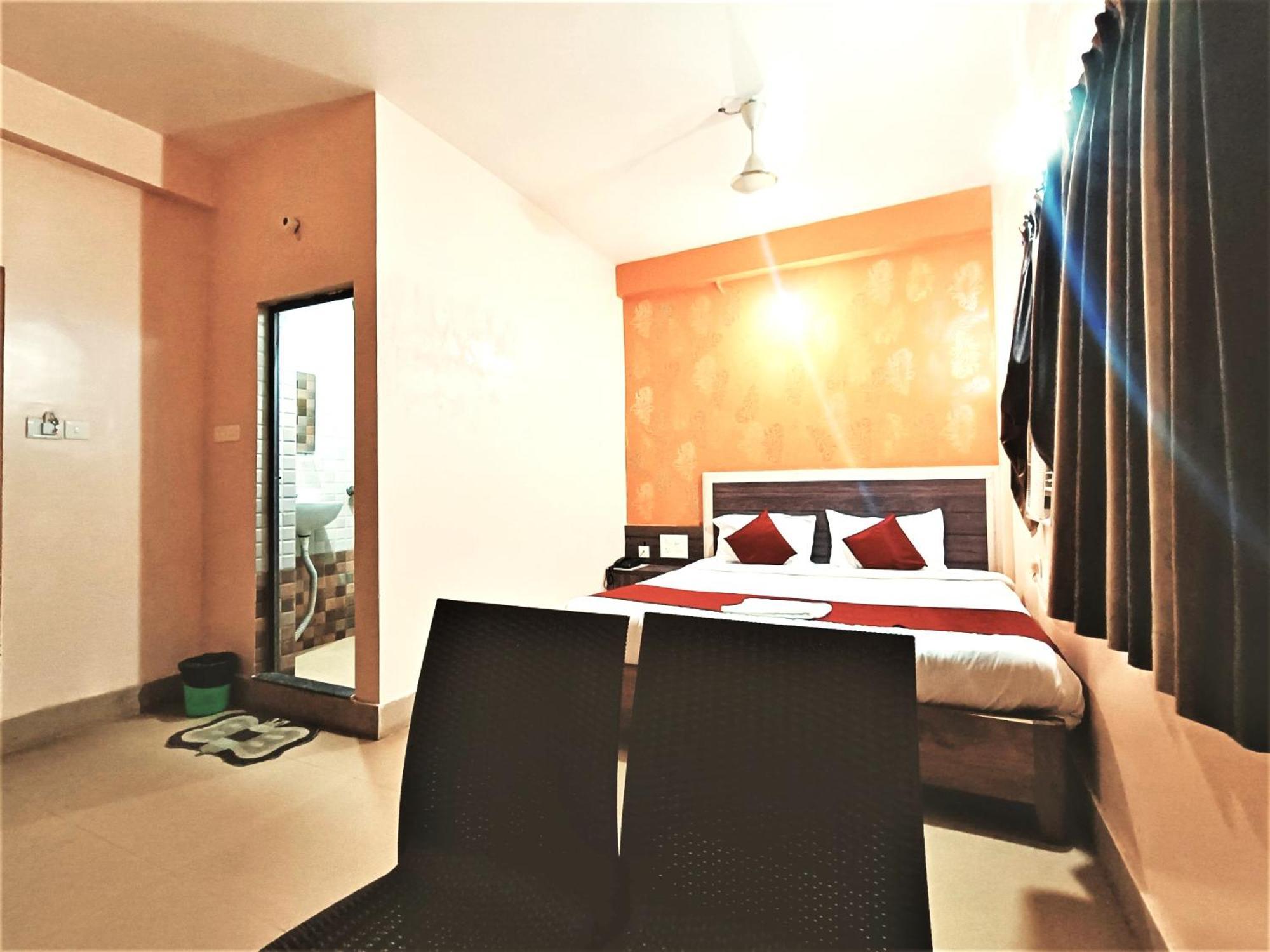 Goroomgo Krishna Residency Puri Near Sea Beach - Spacious Room With Excellent Service Awarded - Best Seller ภายนอก รูปภาพ