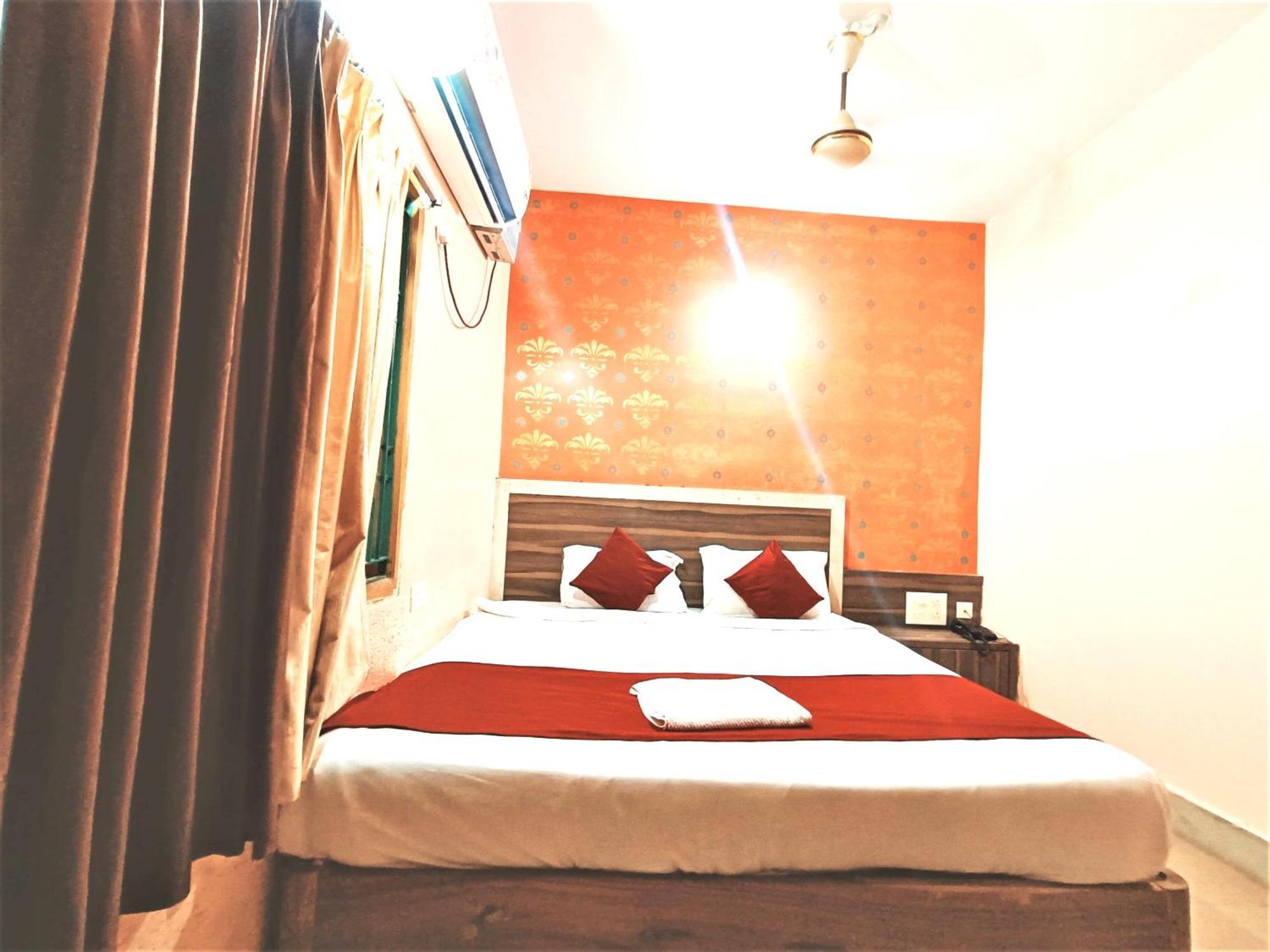 Goroomgo Krishna Residency Puri Near Sea Beach - Spacious Room With Excellent Service Awarded - Best Seller ภายนอก รูปภาพ